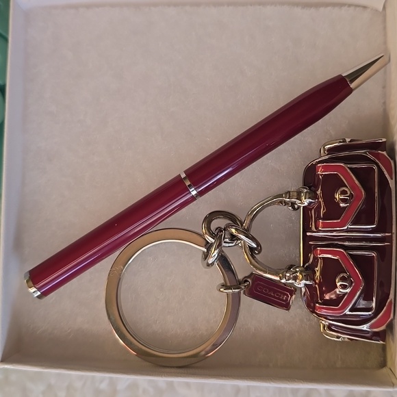 Coach Keychain PURPLE Enamel Satchel And Matching Coach Pen - Picture 11 of 12